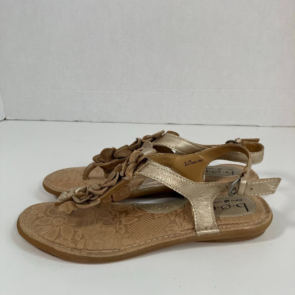 B.O.C. by BORN Sz 8 /EU 38 Champagne T-Strap Thong Ankle Strap Flower Sandals